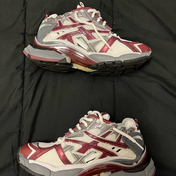 Burgundy Balenciaga Runners - Picture 6 of 6
